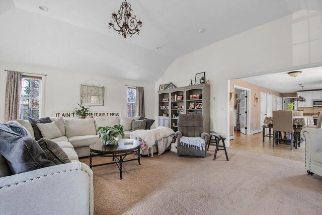 4 Brintnal Dr, Rutland, MA 01543