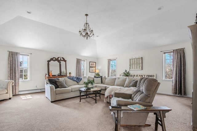 4 Brintnal Dr, Rutland, MA 01543