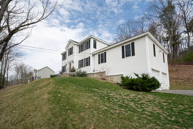 4 Brintnal Dr, Rutland, MA 01543