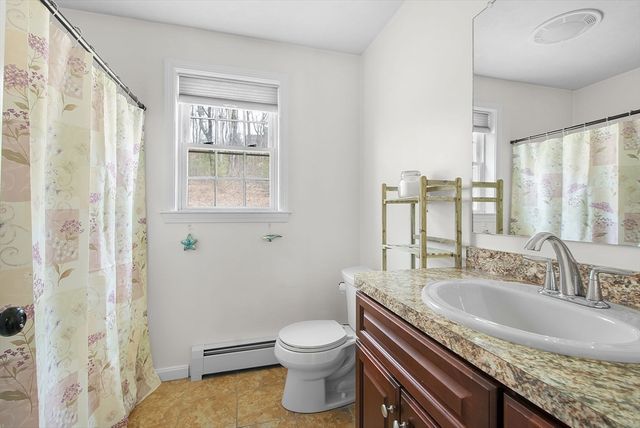 4 Brintnal Dr, Rutland, MA 01543