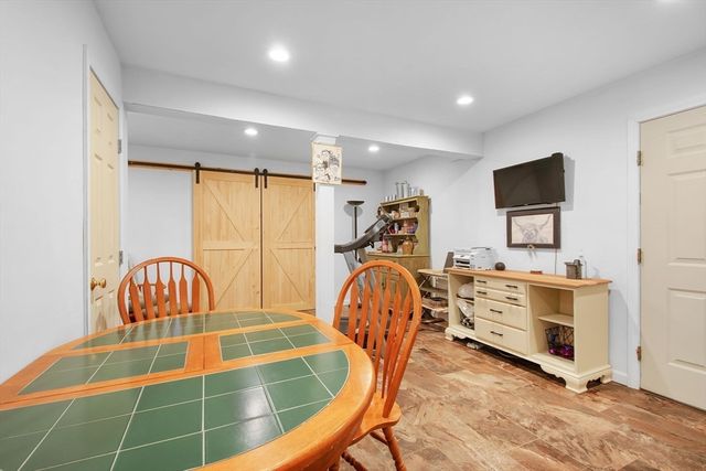 4 Brintnal Dr, Rutland, MA 01543