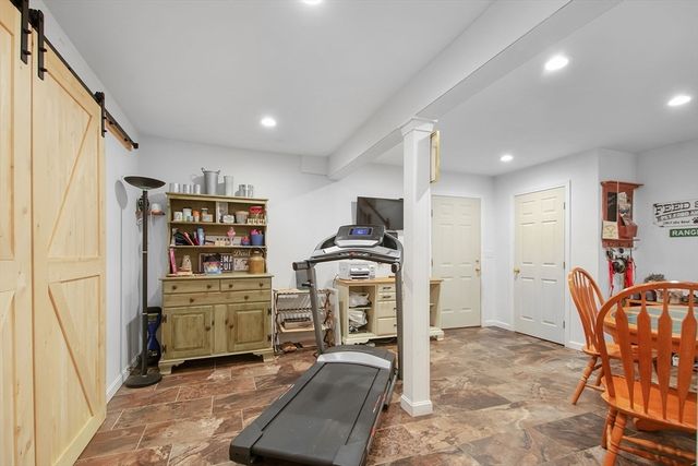 4 Brintnal Dr, Rutland, MA 01543