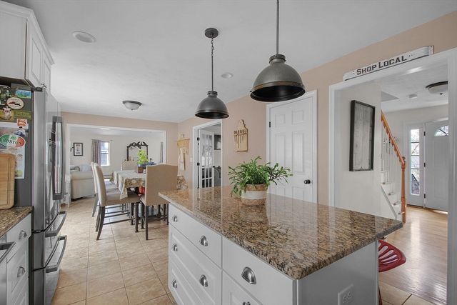 4 Brintnal Dr, Rutland, MA 01543