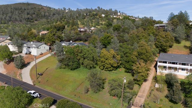 16366 Conestoga Road, Hidden Valley Lake, CA 95467