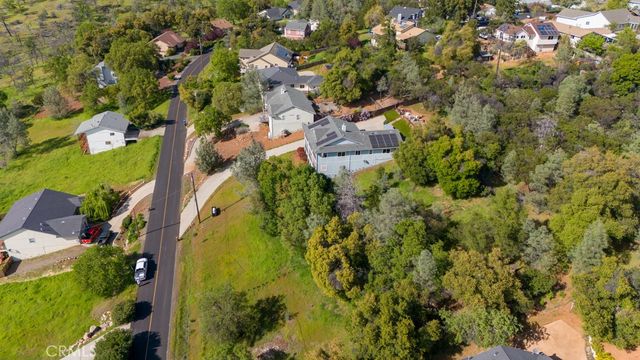16366 Conestoga Road, Hidden Valley Lake, CA 95467