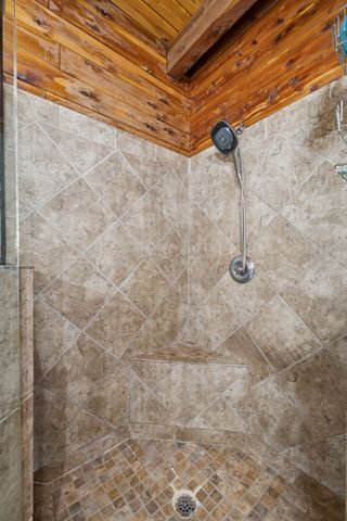 602 Gaither Hinson Rd, Waynesboro, TN 38485