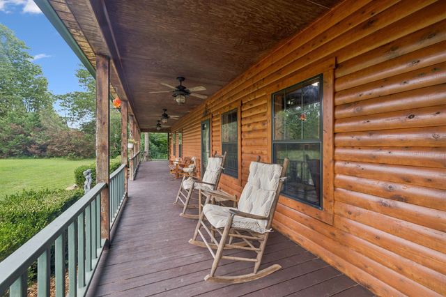 602 Gaither Hinson Rd, Waynesboro, TN 38485
