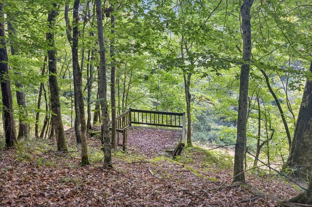 602 Gaither Hinson Rd, Waynesboro, TN 38485