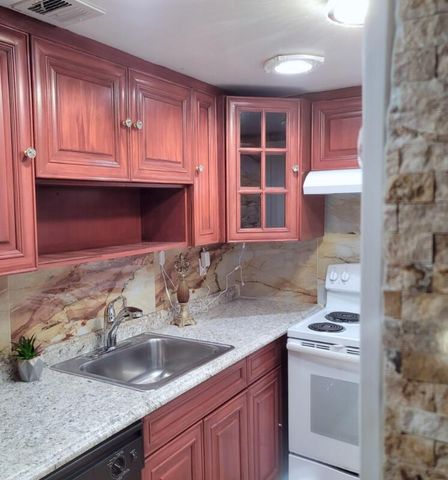 608 NW 13th Street 23, Boca Raton, FL 33486