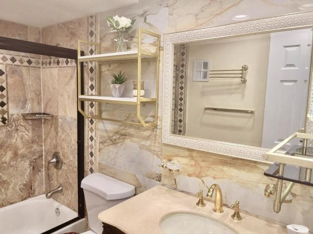 608 NW 13th Street 23, Boca Raton, FL 33486