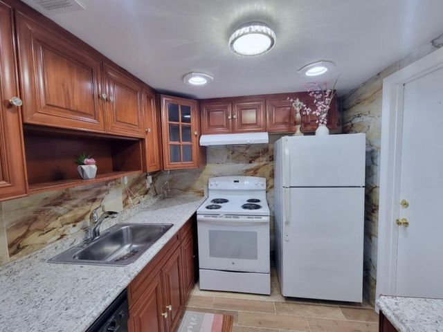 608 NW 13th Street 23, Boca Raton, FL 33486