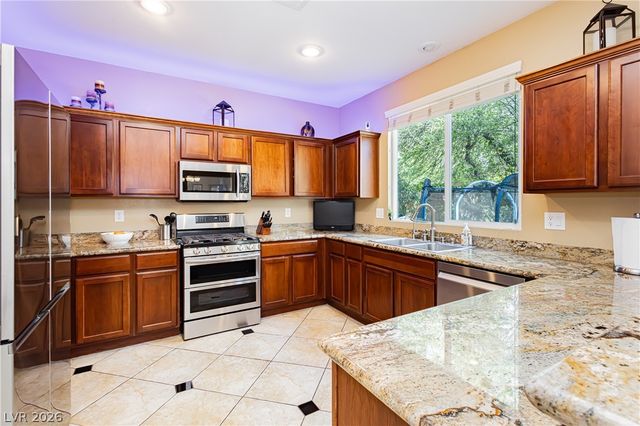 10384 Bolting Cloud Drive, Las Vegas, NV 89178