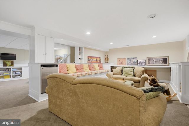 2 BELLEMORE RD, Baltimore, MD 21210