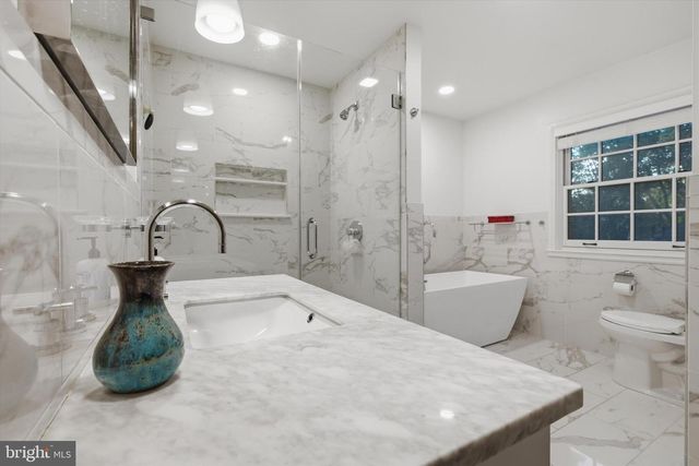 2 BELLEMORE RD, Baltimore, MD 21210