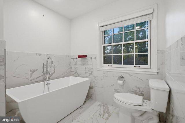2 BELLEMORE RD, Baltimore, MD 21210