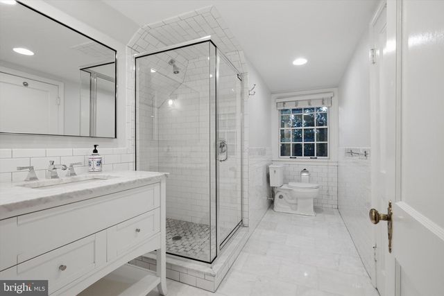 2 BELLEMORE RD, Baltimore, MD 21210