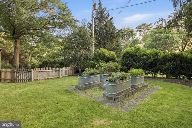 2 BELLEMORE RD, Baltimore, MD 21210