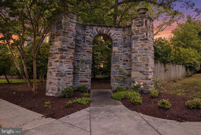 2 BELLEMORE RD, Baltimore, MD 21210