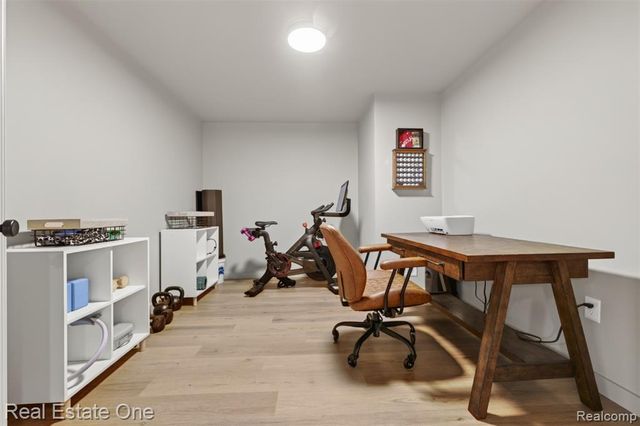 206 S Saint John Road, Highland, MI 48357