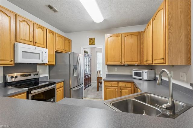 6276 St. Johns Wood, Williamsburg, VA 23188