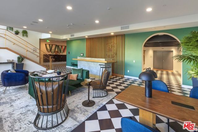 1250 N Fairfax Avenue 411, West Hollywood, CA 90046