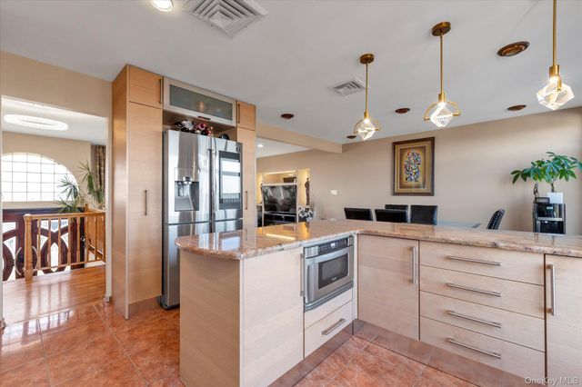 909 Gerry Avenue, Lido Beach, NY 11561