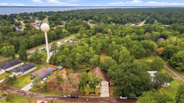 179 Knollwood Lane, Livingston, TX 77351