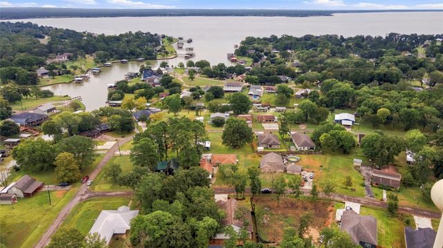 179 Knollwood Lane, Livingston, TX 77351