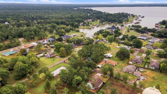179 Knollwood Lane, Livingston, TX 77351