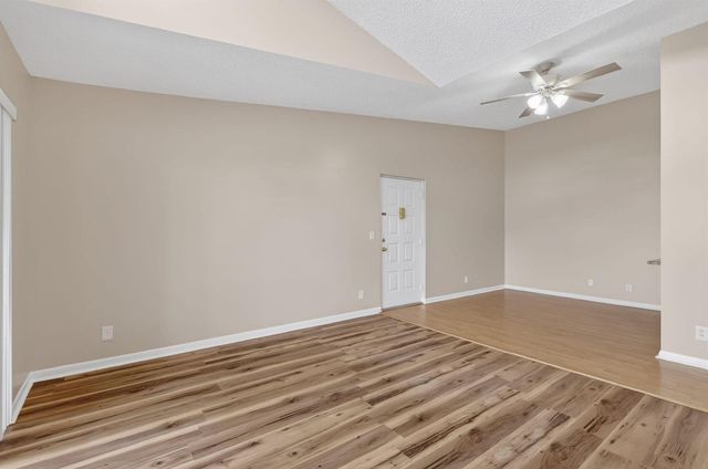 624 Sea Pine Way B3, Greenacres, FL 33415