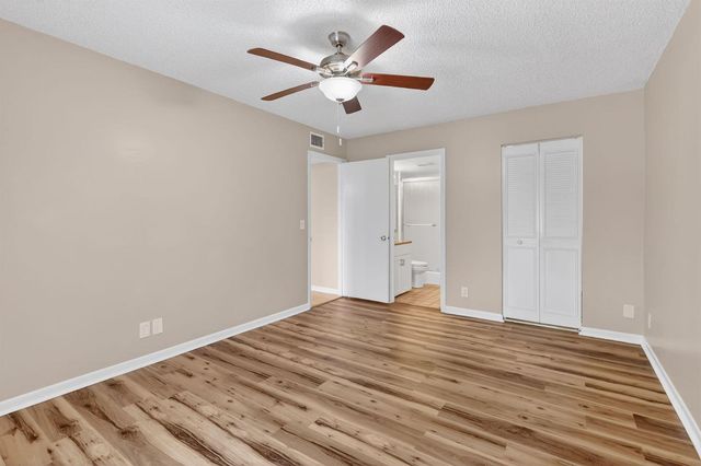 624 Sea Pine Way B3, Greenacres, FL 33415
