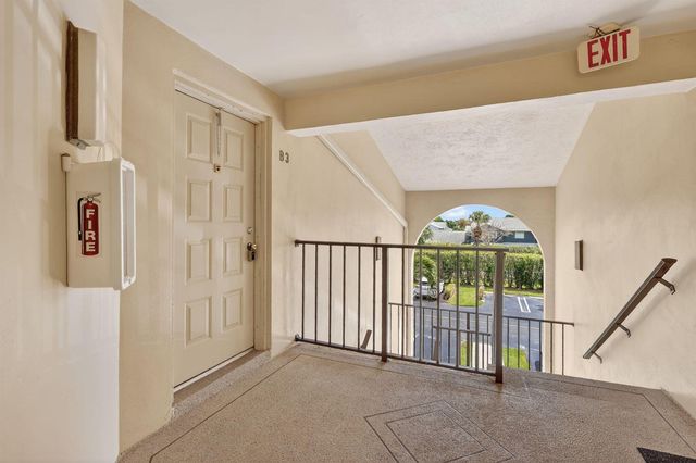 624 Sea Pine Way B3, Greenacres, FL 33415