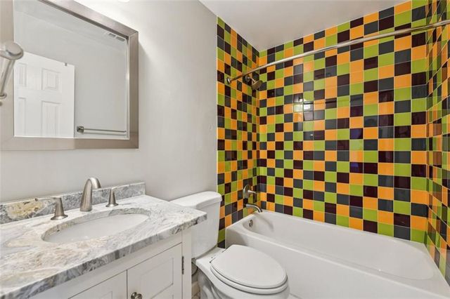 2435 COBBLE CREEK Lane, Grayson, GA 30017