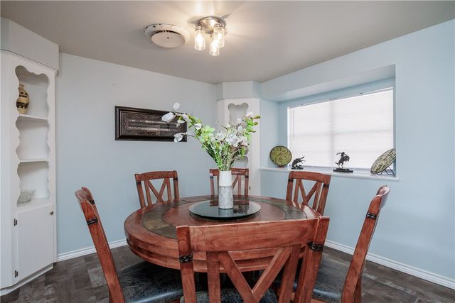 2021 Buckeye Dr, Ingleside, TX 78362