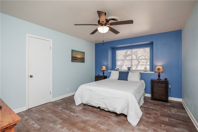 2021 Buckeye Dr, Ingleside, TX 78362