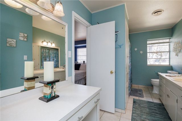 2021 Buckeye Dr, Ingleside, TX 78362