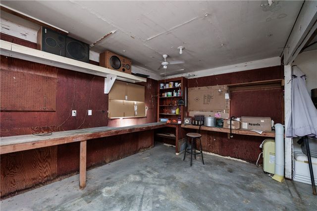 2021 Buckeye Dr, Ingleside, TX 78362