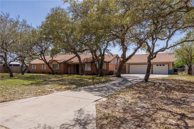 2021 Buckeye Dr, Ingleside, TX 78362