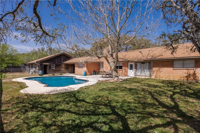 2021 Buckeye Dr, Ingleside, TX 78362