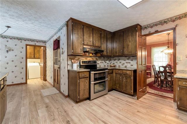 385 Summerfield Drive, Alpharetta, GA 30022