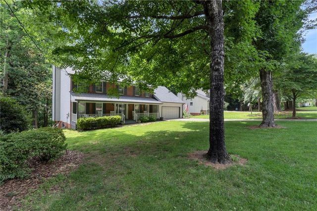 385 Summerfield Drive, Alpharetta, GA 30022
