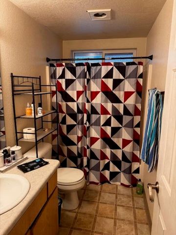 921 N Rose Street A, Phoenix, OR 97535