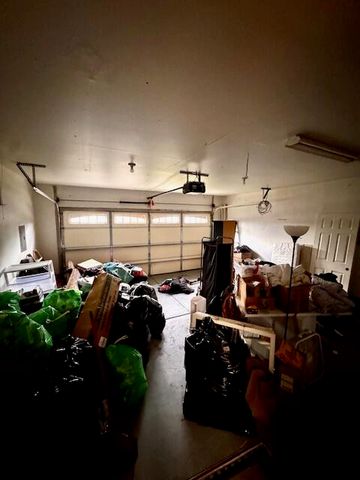 921 N Rose Street A, Phoenix, OR 97535