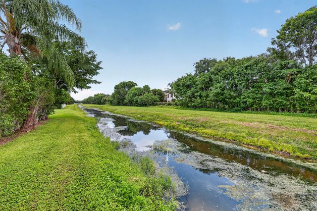 3360 Harness Circle, Wellington, FL 33449