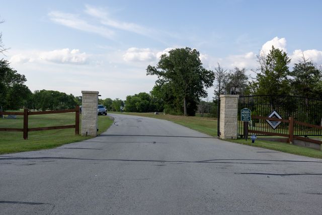 Lot 81 Diamond Point, Corsicana, TX 75109