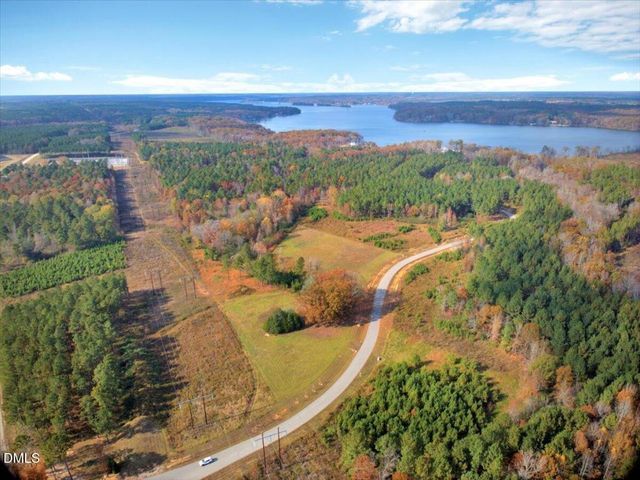 73 Pinnacle Shores Drive, Macon, NC 27551