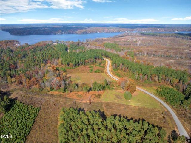 73 Pinnacle Shores Drive, Macon, NC 27551