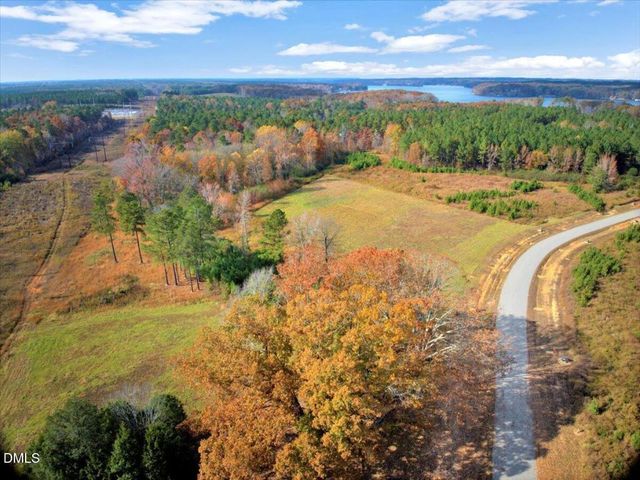 73 Pinnacle Shores Drive, Macon, NC 27551