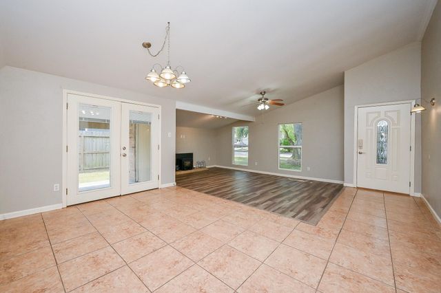 18318 Navajo Trail Drive, Spring, TX 77388