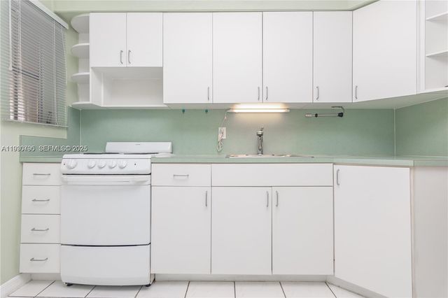 3165 SW 27th Ln 1, Miami, FL 33133